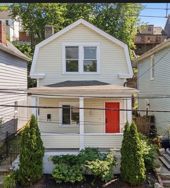 Charming 2 bedroom/1.5 bathroom updated home-Mt. Washington - Charming 2 bedroom/1.5 bathroom updated home-Mt. Washington
