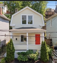 Building Photo - 233 Edith St