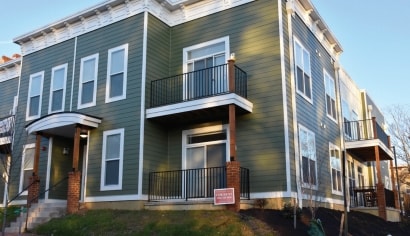 Primary Photo - 1001 Bainbridge St