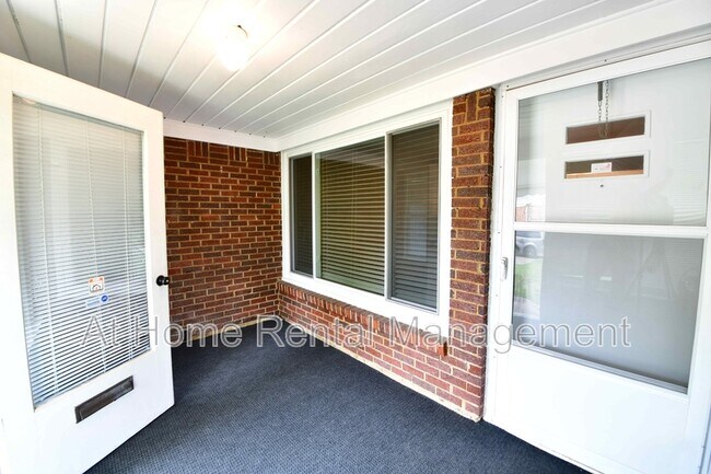 Foto del edificio - 3707 E 29th St