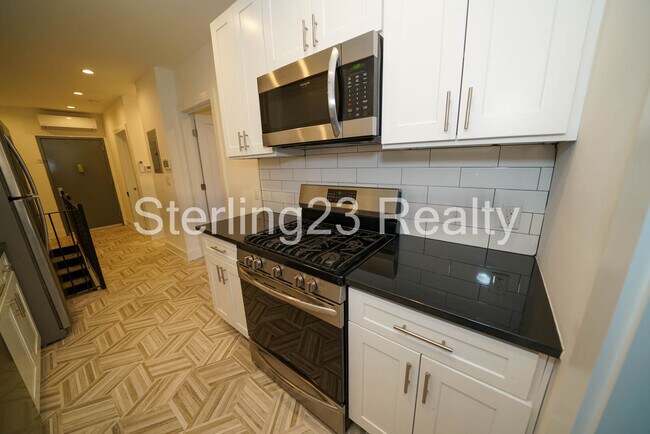 Building Photo - 2539 22nd St