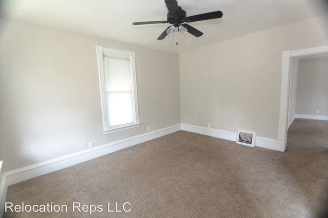 Building Photo - 3 br, 1 bath House - 1616 W 16th St