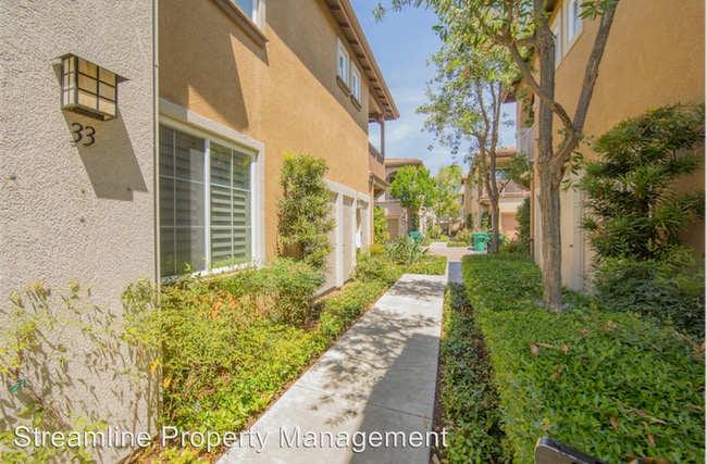 Building Photo - 3 br, 2.5 bath House - 33 Bellevue