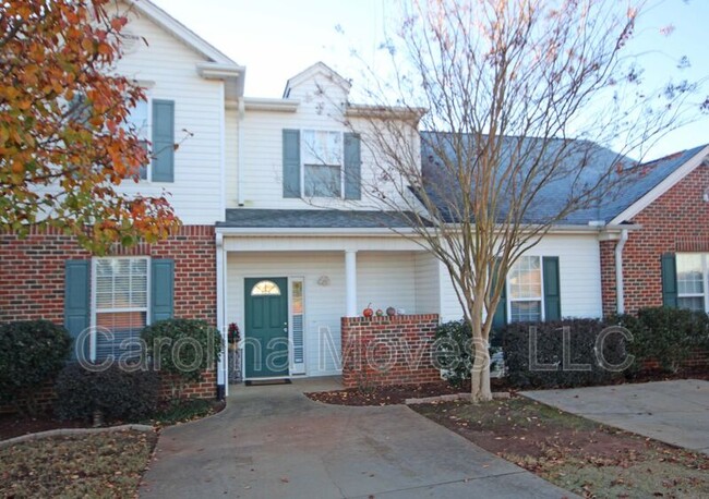 Building Photo - 823 Chartwell Dr