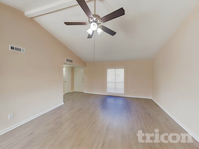 Foto del edificio - 17503 Nordway Dr