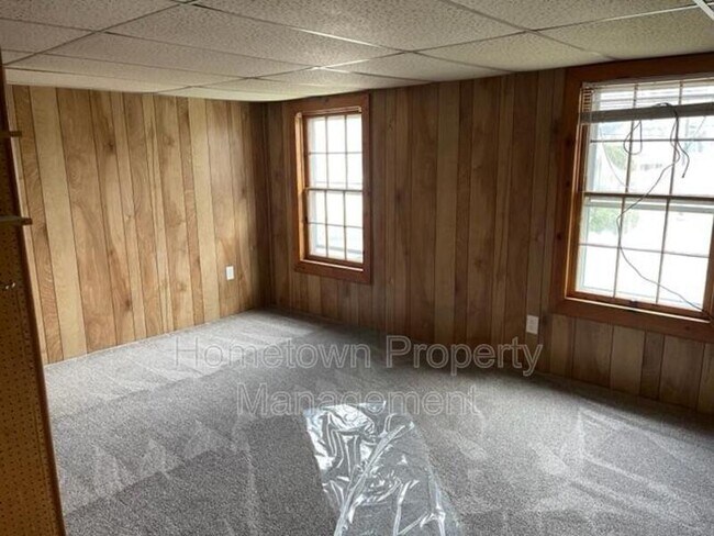 Building Photo - 9 E Donegal St