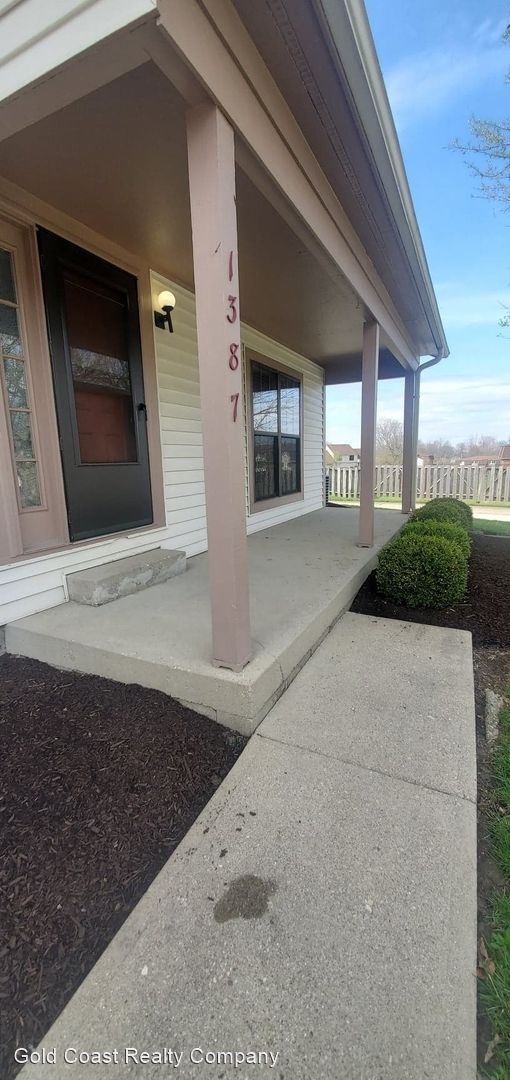 Building Photo - 2 br, 1.5 bath House - 1387 Sanzon Dr