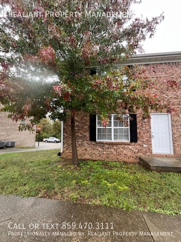 Foto principal - 155 Garnet Dr