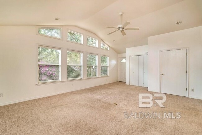 Building Photo - 359 Wisteria St