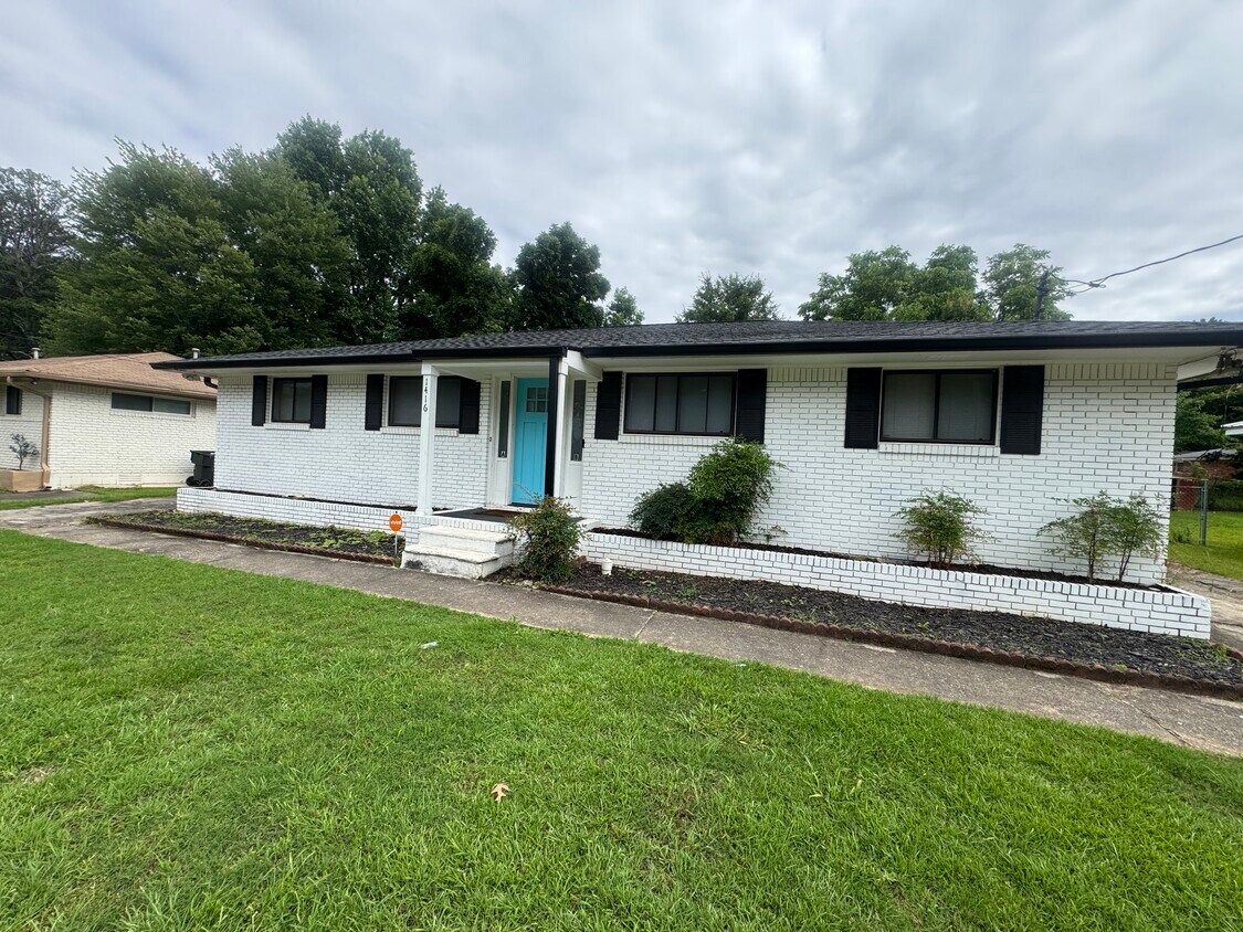 Primary Photo - 1416 Vesta Ave