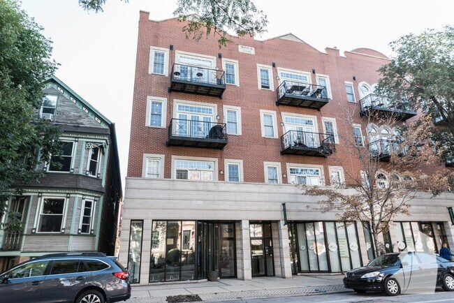 Foto del edificio - 2533 N Southport Ave