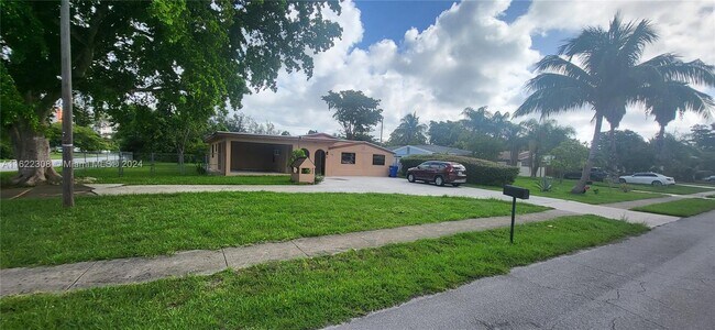 Foto del edificio - 1301 NE 181st St
