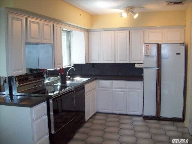 Building Photo - 19 Cranbrook Ct