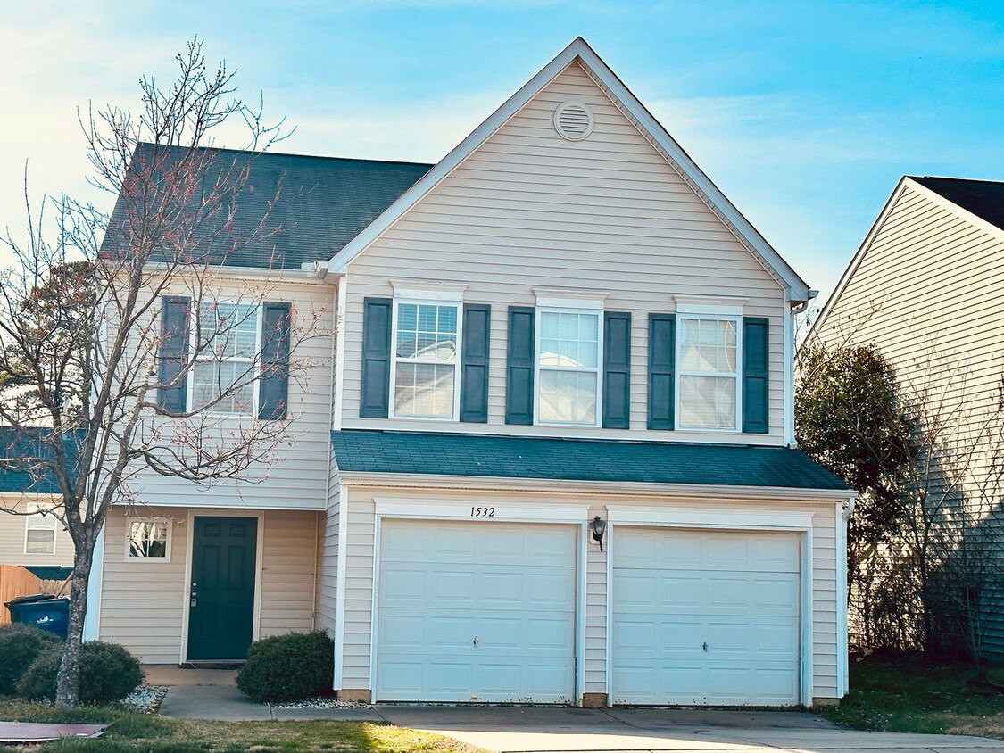 Primary Photo - Spacious 3 Bedroom Home in Raleigh!