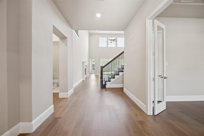 Building Photo - 2521 Hampstead Ln