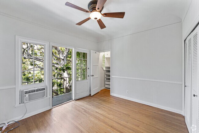 1HAB, 1BA - 900 ft² - Primaria - 1234-1240-N Crescent St
