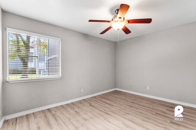 Building Photo - 2602 21st St N