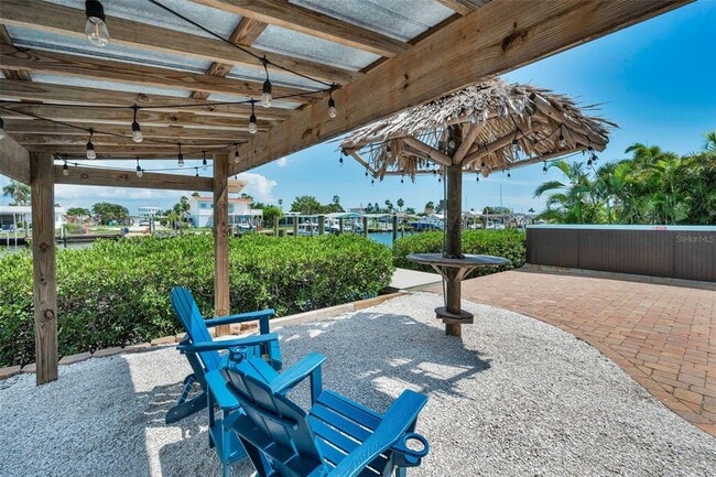 Foto del edificio - 17727 Long Point Dr