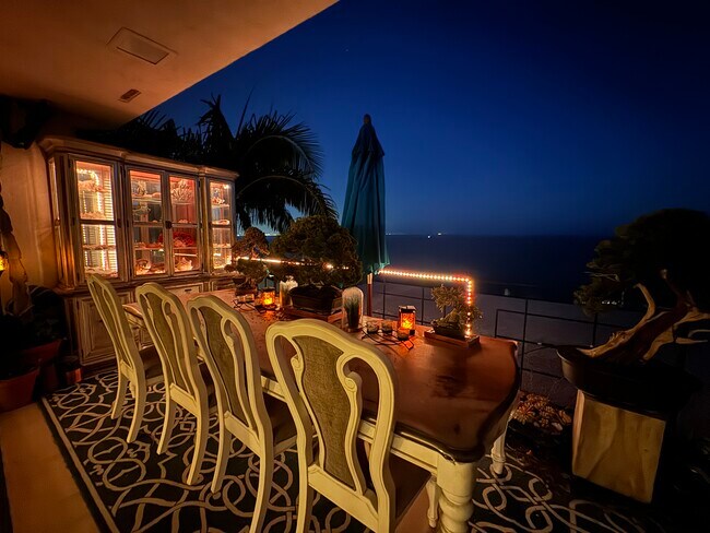 Foto del edificio - 18139 Coastline Dr