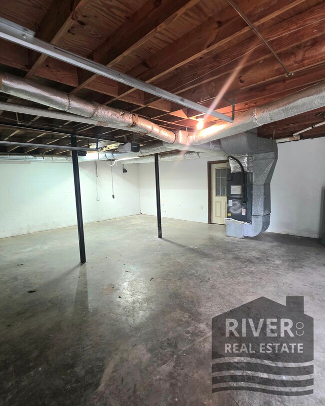 Foto del edificio - 1233 Ridge Dr