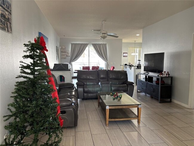 Building Photo - 924 Emerald Green Ct