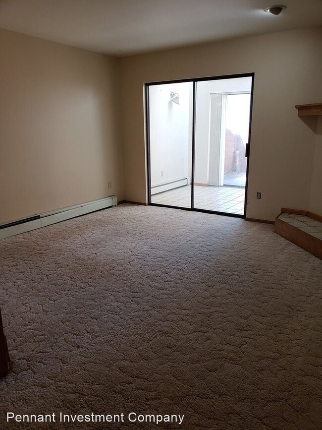 Building Photo - 3 br, 2 bath House - 3131 Bell Dr