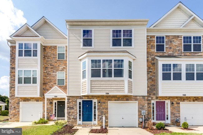 Foto del edificio - 584 Burr Oak Ct