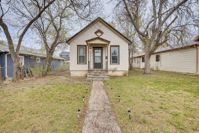 Foto del edificio - 744 E Cucharras St