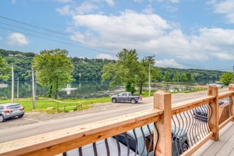 Building Photo - 2806 MO-76