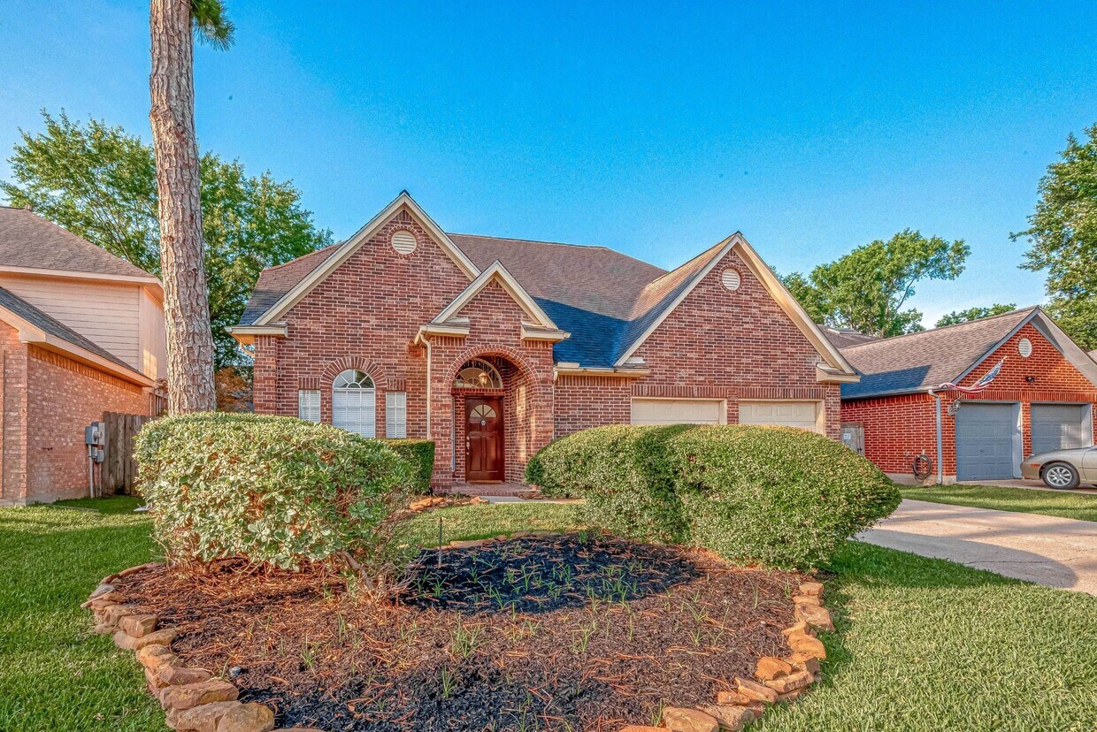 Primary Photo - 17935 Western Pass Ln