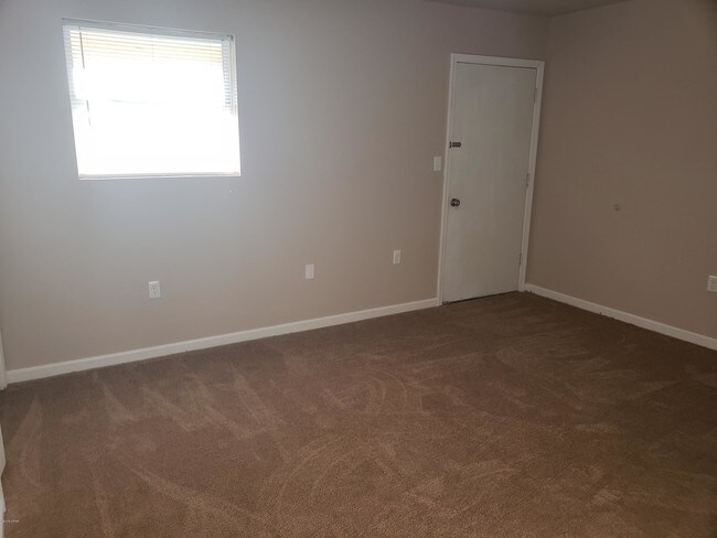 Foto del edificio - 261 N Tyndall Pkwy