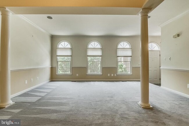 Building Photo - 122 Shepherdson Ln NE