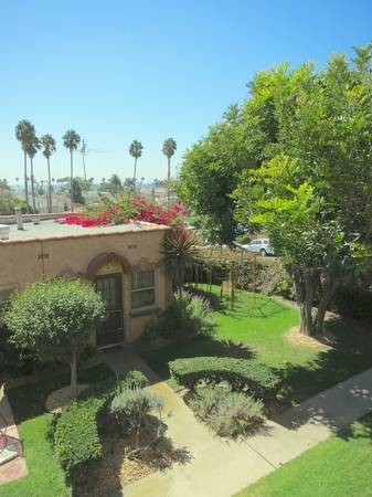 Foto principal - 4312 E 2nd St