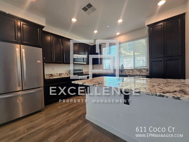 Building Photo - 611 Coco Ct