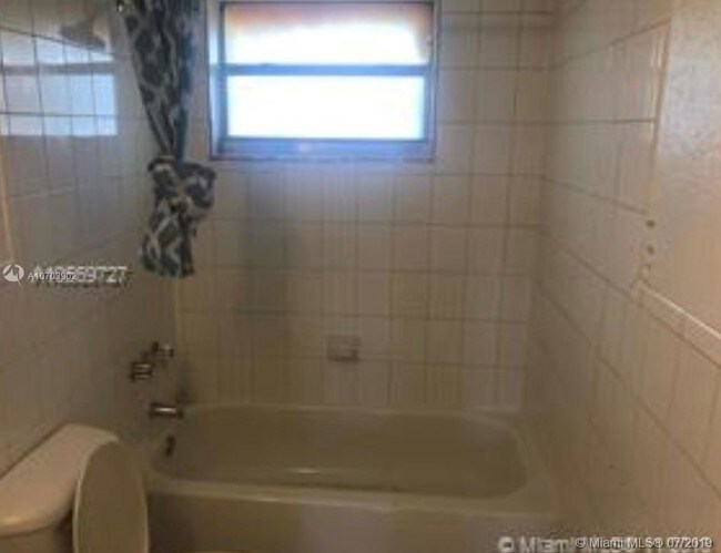 Foto del edificio - 1629 NW North River Dr