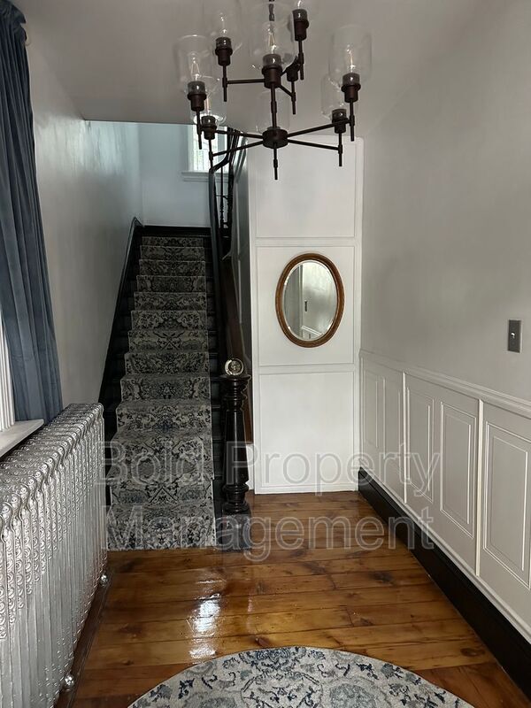 Primary Photo - 212 S 9th St