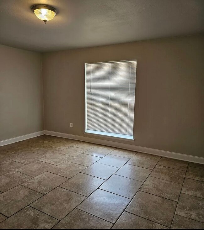 Building Photo - 44154 Simpson Pl