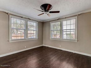 Building Photo - 931 Cedar St Building Photo - 931 Cedar St