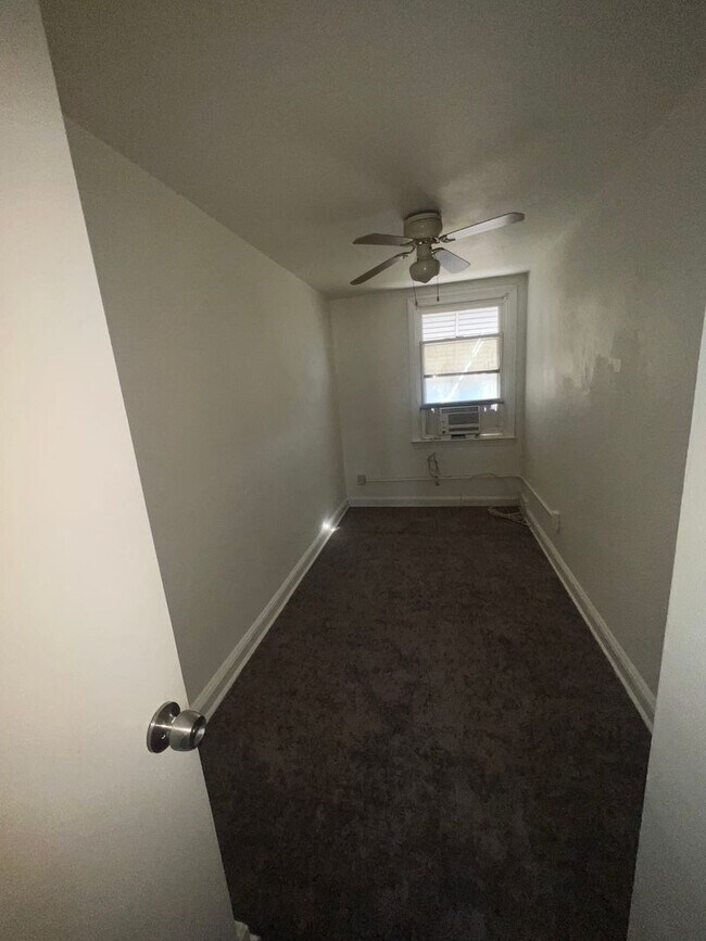 Building Photo - Contemporary 3 Bedroom Home with Massive F...