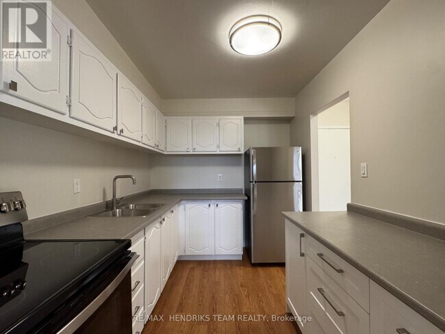 Photo du bâtiment - 5611 Valley Wy