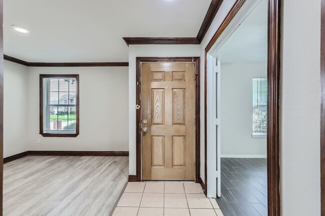 Foto del edificio - 1406 Buckingham Dr