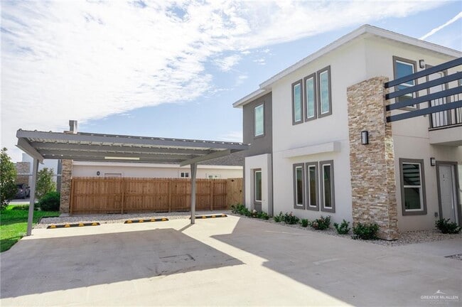 Building Photo - 20 Copper Ave