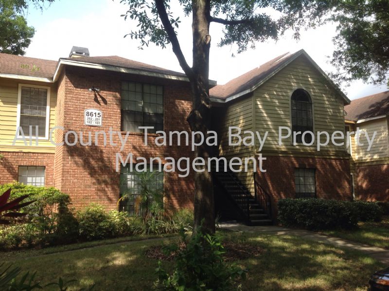 Foto principal - 8615 Mallard Reserve Dr