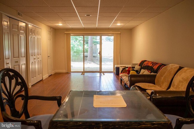 Foto del edificio - 355 New Market Ct