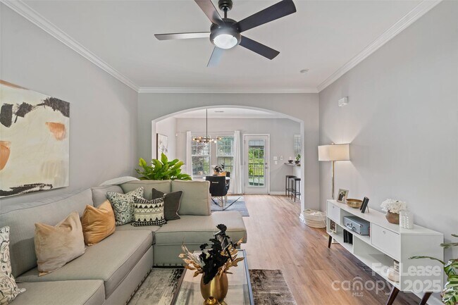 Foto del edificio - 126 Ridge Bluff Rd