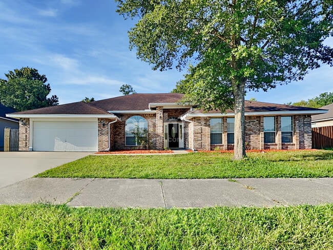 Building Photo - 9215 Hawkeye Dr