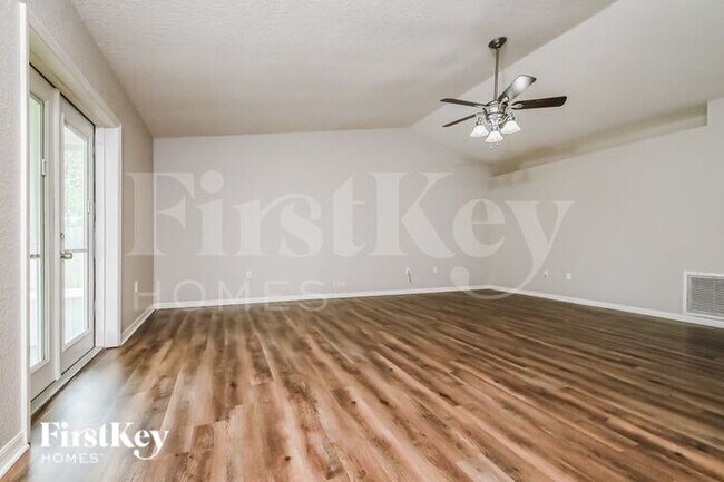 Foto del edificio - 5318 Keely Court