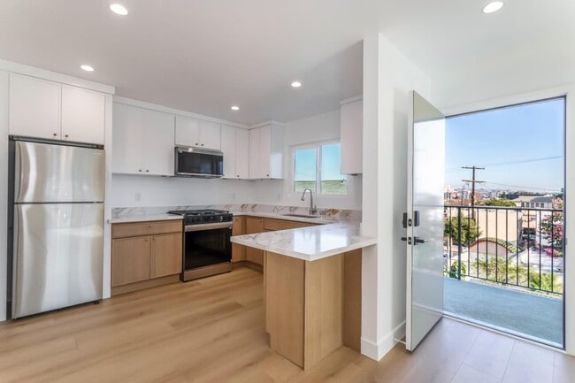 Foto del edificio - 713 New Depot St