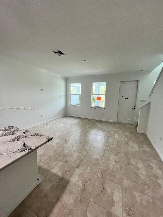 Building Photo - 4496 Longwood Lake Sq