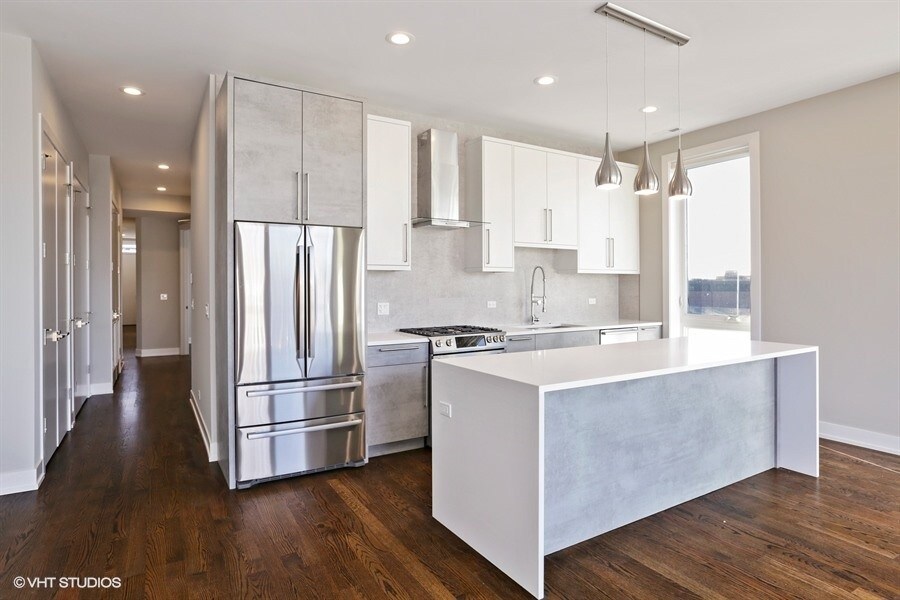Foto principal - 2352 W Potomac Ave